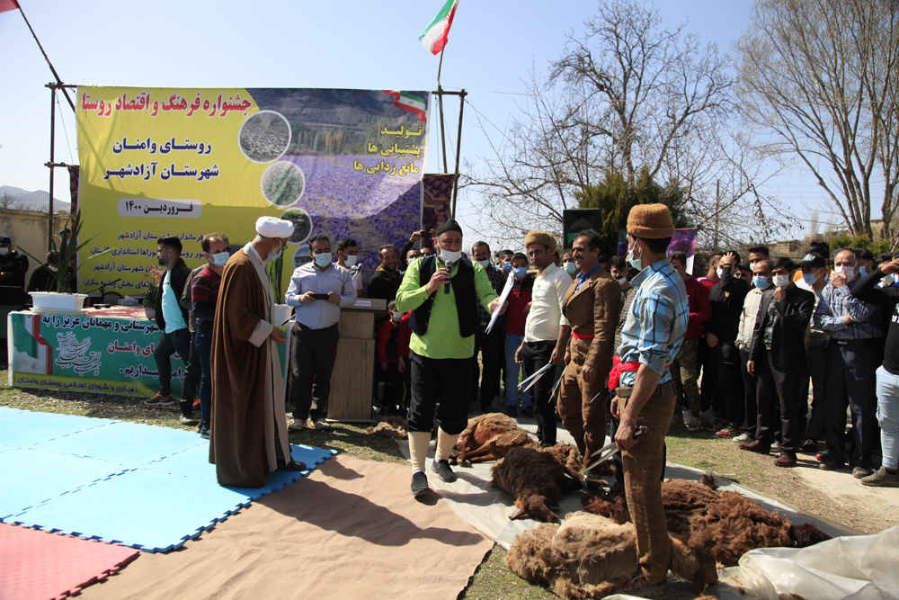 برگزاری جشنواره نوروزی در روستای وامنان شهرستان آزادشهر